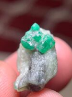 12.00ct Petite Natural Emerald Specimen from Swat Valley - Image 3