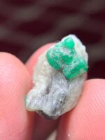 12.00ct Petite Natural Emerald Specimen from Swat Valley - Image 8