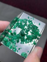 Featured Rough Lot: 23.69 ct Swat Emerald Crystal Parcel - Image 2