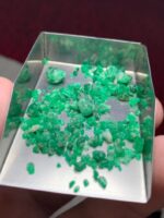 Featured Rough Lot: 23.69 ct Swat Emerald Crystal Parcel - Image 9