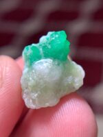 16.78 ct Swat Emerald: A Compact Crystal With Deep, Focused Beauty - Image 8