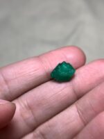 A Bold 6.37 ct Emerald Crystal from Swat Valley - Image 2