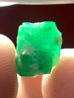 Feature Crystal: 4.36 ct Emerald from Swat Valley - Image 3