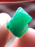 A Bold 6.37 ct Emerald Crystal from Swat Valley - Image 4
