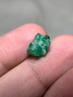Feature Crystal: 4.36 ct Emerald from Swat Valley - Image 8