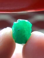 A Bold 6.37 ct Emerald Crystal from Swat Valley - Image 9