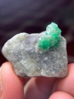 62 ct Swat Emerald: A Grand Crystal of Vibrant Green - Image 11