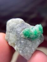 62 ct Swat Emerald: A Grand Crystal of Vibrant Green - Image 3