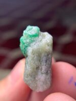 62 ct Swat Emerald: A Grand Crystal of Vibrant Green - Image 4