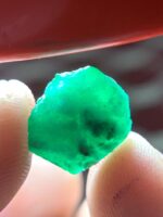 Broad & Shallow: 5.22 ct Emerald Crystal from Swat Valley - Image 5