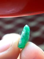 Broad & Shallow: 5.22 ct Emerald Crystal from Swat Valley - Image 8