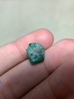 Broad & Shallow: 5.22 ct Emerald Crystal from Swat Valley - Image 9