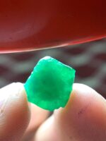 Broad & Shallow: 5.22 ct Emerald Crystal from Swat Valley - Image 10