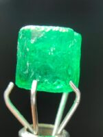 1.45ct Swat Emerald Crystal – A Vivid Green Gemstone from the Mountains of Pakistan - Image 3