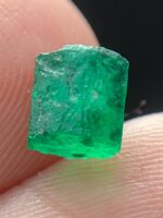 1.45ct Swat Emerald Crystal – A Vivid Green Gemstone from the Mountains of Pakistan - Image 10