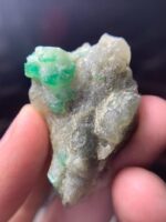 A Monumental 113.20ct Swat Emerald Specimen: Rare Natural Gem - Image 11