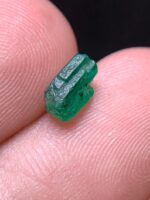 A Touch of Green Elegance: 1.18ct Swat Emerald Crystal - Image 6