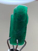 3.22ct Swat Emerald Crystal: Natural Untreated Gemstone - Image 2