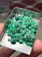54.25 Carat Swat Emerald Rough Lot – Compact Power in Natural Form - Image 7