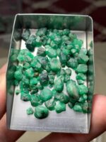 54.25 Carat Swat Emerald Rough Lot – Compact Power in Natural Form - Image 10
