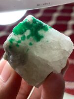 A Colossal 420-Carat Swat Emerald Specimen - Image 3