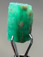 3.25ct Swat Emerald Crystal: A Natural Masterpiece of Precision and Color - Image 3