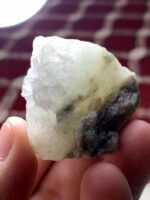 A Colossal 420-Carat Swat Emerald Specimen - Image 4