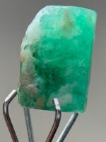 3.25ct Swat Emerald Crystal: A Natural Masterpiece of Precision and Color - Image 5
