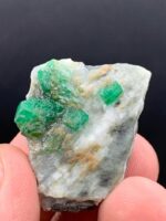 A Rare 43.05ct Emerald Specimen from Swat – Natural Beauty in 30x23x7mm - Image 2