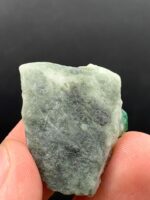 A Rare 43.05ct Emerald Specimen from Swat – Natural Beauty in 30x23x7mm - Image 4