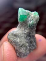 Majestic Swat Emerald: 62 Carat Specimen - Image 6