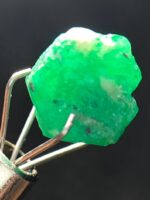 Unveiling the Beauty: A 4.09ct Gemstone with Exquisite Dimensions - Image 4