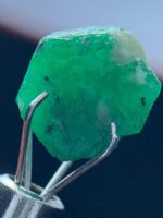 Unveiling the Beauty: A 4.09ct Gemstone with Exquisite Dimensions - Image 9