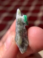 A 38.14ct Swat Emerald Specimen: Striking Form and Classic Green - Image 11