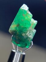 6.15ct Swat Emerald Crystal: Raw Green Beryl with Natural Charm - Image 3