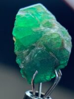 6.15ct Swat Emerald Crystal: Raw Green Beryl with Natural Charm - Image 4