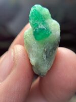 Gorgeous 23.50-Carat Emerald Specimen – Unique Collector’s Gem - Image 2