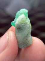 Gorgeous 23.50-Carat Emerald Specimen – Unique Collector’s Gem - Image 4