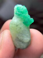 Gorgeous 23.50-Carat Emerald Specimen – Unique Collector’s Gem - Image 8