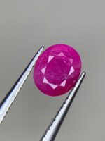 Natural Afghan Ruby – 0.95 Carats of Rich Color and Elegant Cut - Image 4