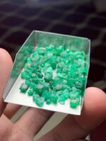 Introducing a 46.84ct Rough Emerald Lot from Swat - Image 8