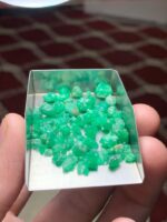 43.15 Carat Swat Valley Emerald Rough lot– Natural Uncut Material - Image 5
