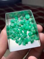 43.15 Carat Swat Valley Emerald Rough lot– Natural Uncut Material - Image 8