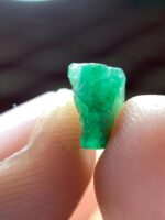 The Subtle Elegance of a 2.80 ct Emerald Crystal - Image 11