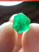 The Subtle Elegance of a 2.80 ct Emerald Crystal - Image 3