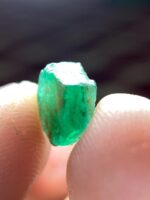 The Subtle Elegance of a 2.80 ct Emerald Crystal - Image 7