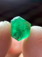 The Subtle Elegance of a 2.80 ct Emerald Crystal - Image 9