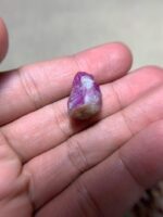 Natural 28.05 Carat Afghan Ruby Crystal – Elegant Collector’s Gemstone (21.50 × 14.10 × 11.87 mm) - Image 4