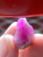 Natural 28.05 Carat Afghan Ruby Crystal – Elegant Collector’s Gemstone (21.50 × 14.10 × 11.87 mm) - Image 6