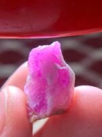 Natural 28.05 Carat Afghan Ruby Crystal – Elegant Collector’s Gemstone (21.50 × 14.10 × 11.87 mm) - Image 9